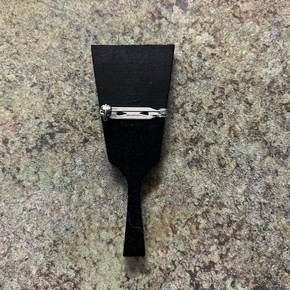 Vintage Japanese Bakelite paddle brooch - Picture 4 of 4